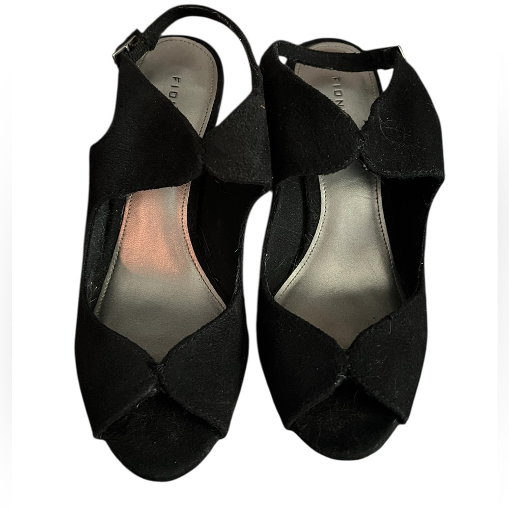 Fioni faux suede heels size 7 used.